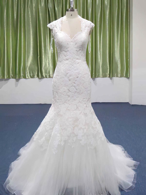 Elegant Sweetheart Lace Tulle Appliques Lace Trumpet/Mermaid Sweep Train Wedding Dresses