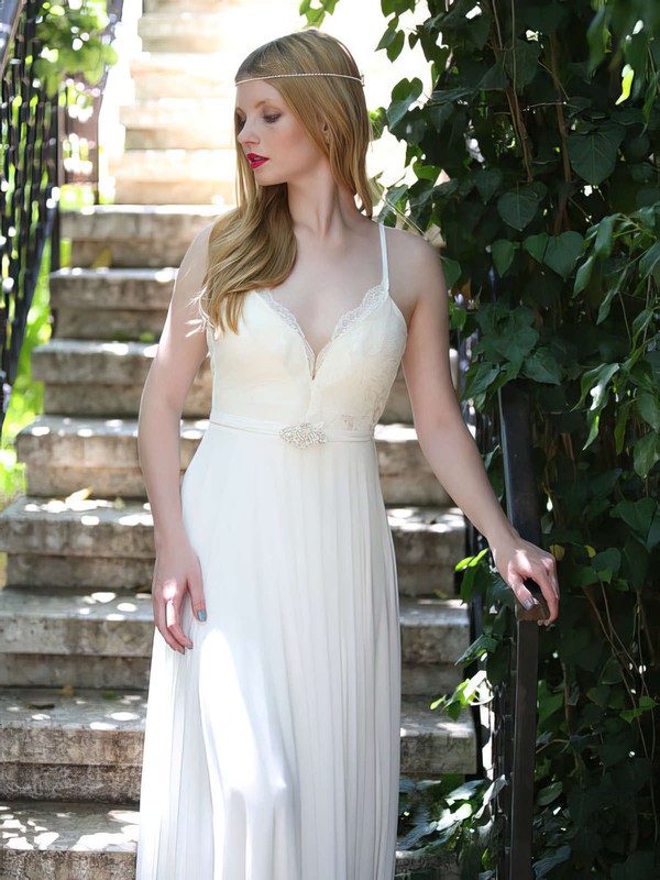 Summer White Chiffon Lace Spaghetti Straps Backless V-neck Wedding Dresses