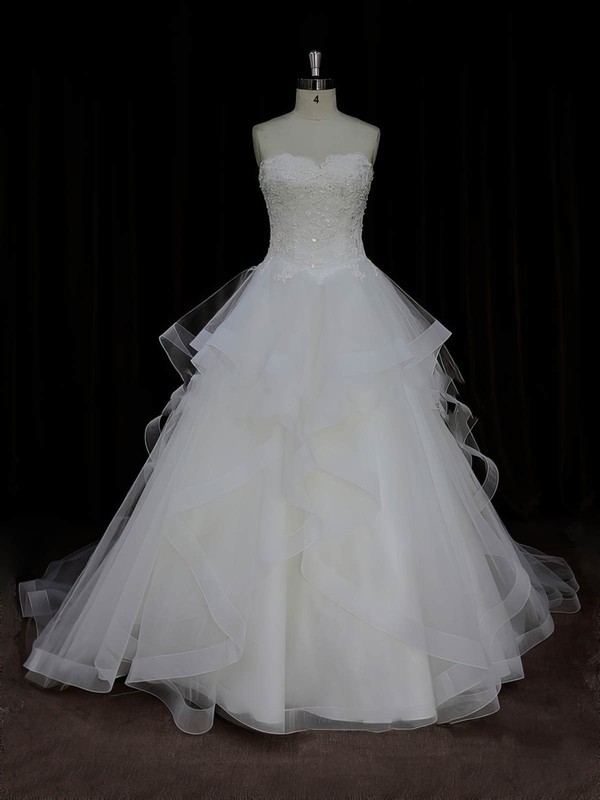 Ivory Tulle Appliques Lace Sweetheart Ball Gown Discount Wedding Dresses