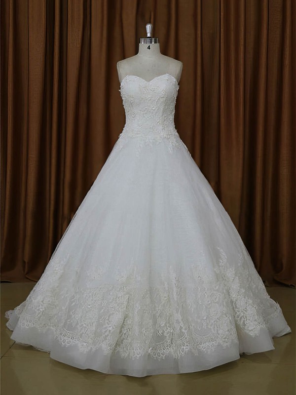 A-line Appliques Lace Ivory Tulle Sweetheart Modern Wedding Dresses #PDS00022021